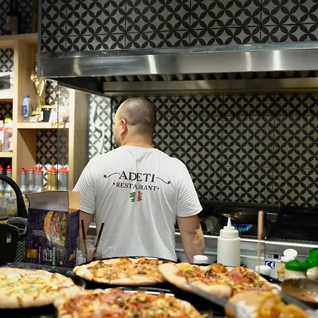 Szálloda Adeti